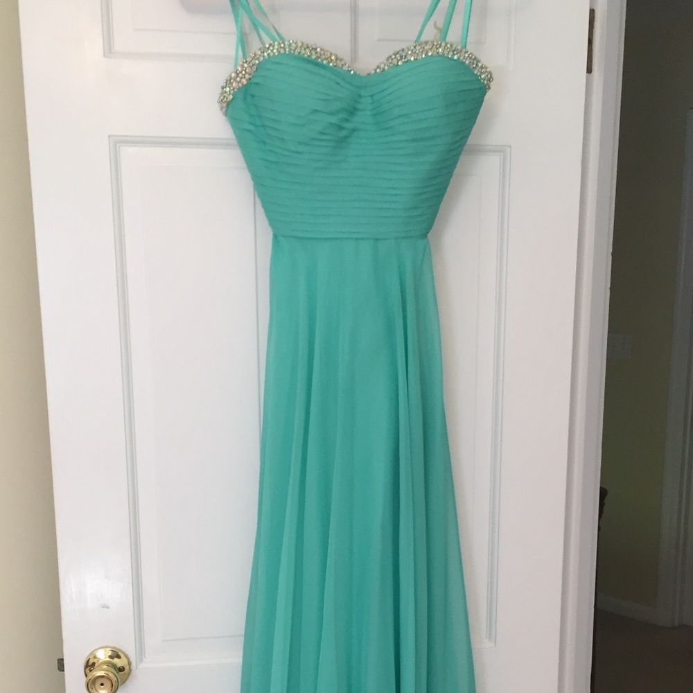 PROM DRESS